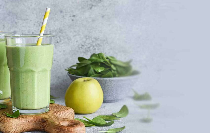 Kadi Patta And Banana Smoothie