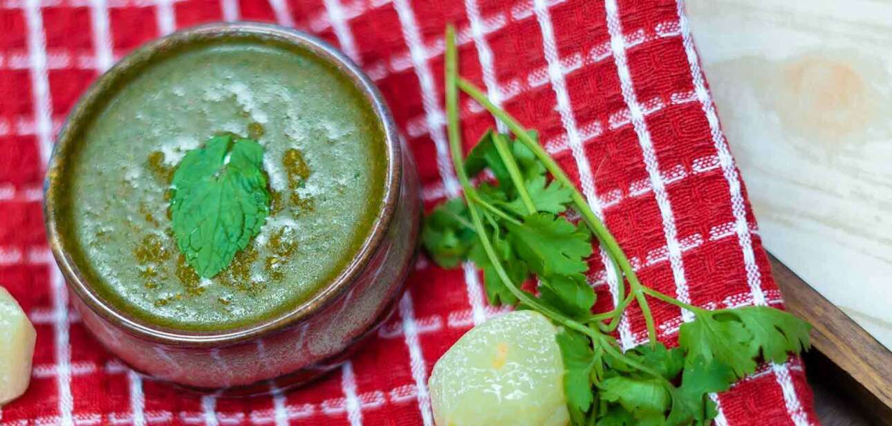 Pudina Dhaniya And Amla Chutney Recipe