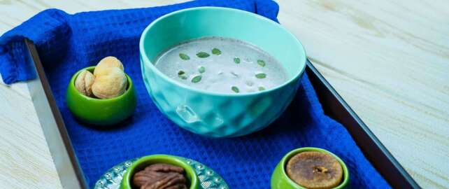 Nuts And Dry Fruits Smoothie