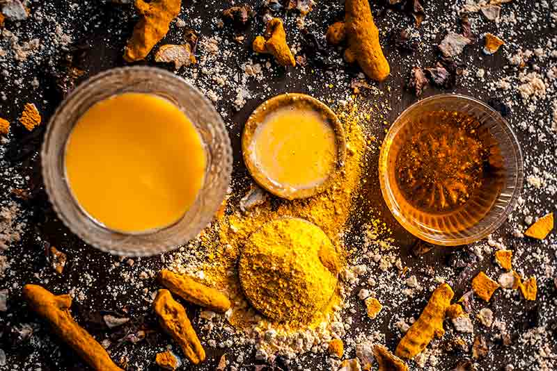 Milk and Saffron Face Pack